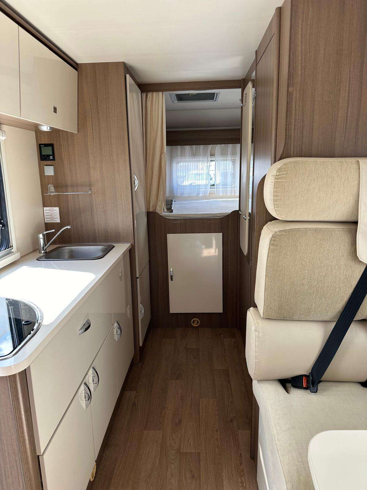 Fiat Ducato 2.3 Turbo, Modelo Elnagh perfilada, Cama francesa - Imagen 3