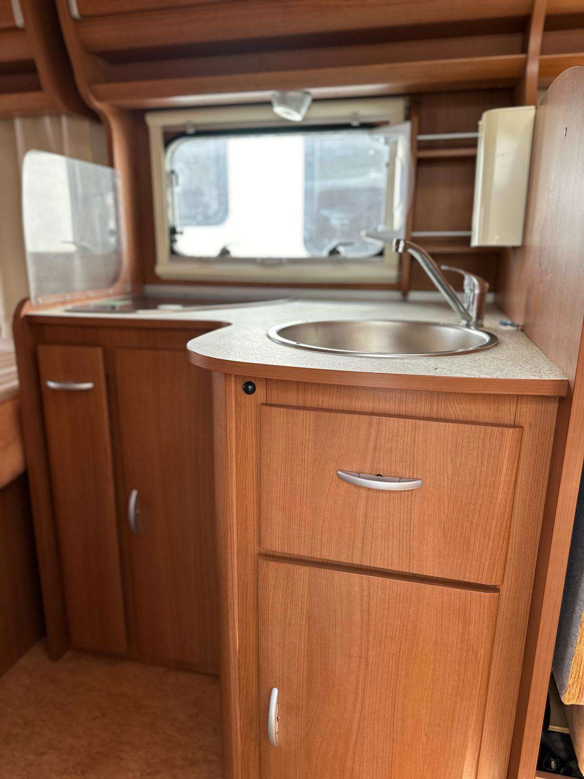 Fiat Ducato 2.3 Turbo, Modelo Elnagh perfilada, Cama francesa - Imagen 13